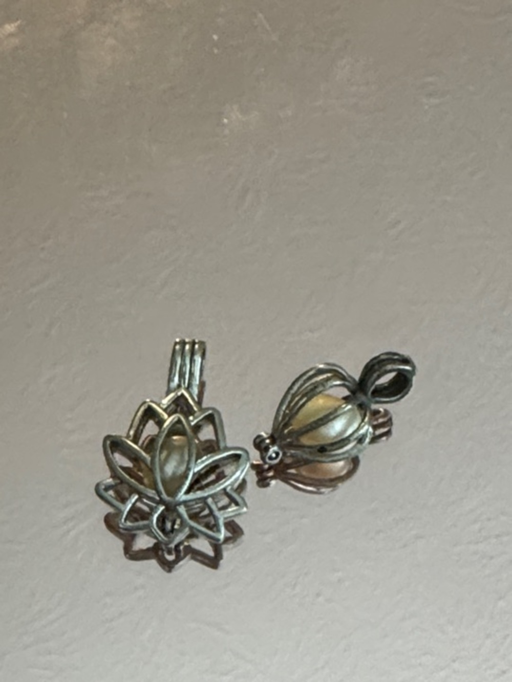 3/$6 🔥 Silver Lotus Flower and Bud Freshwater Pearl Pendant Set